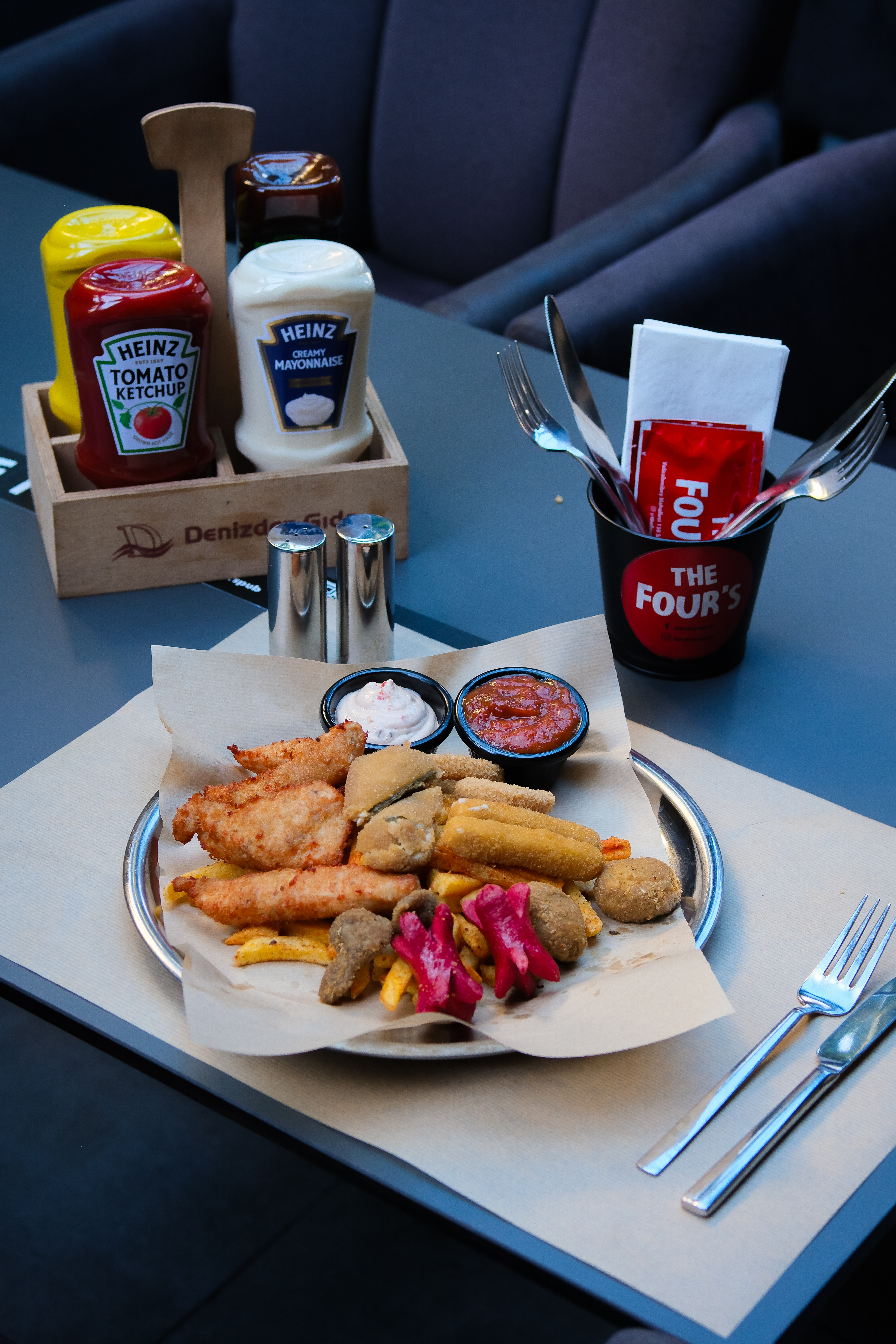 The Four's Pub Atmosfer Görseli